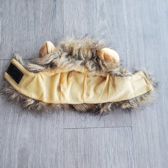 Lion Mane Costume for Cat with Velcro fastener - Picture 3 of 12